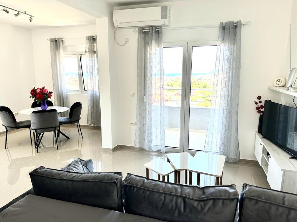 Villa Holiday Apartments Bar Exteriér fotografie