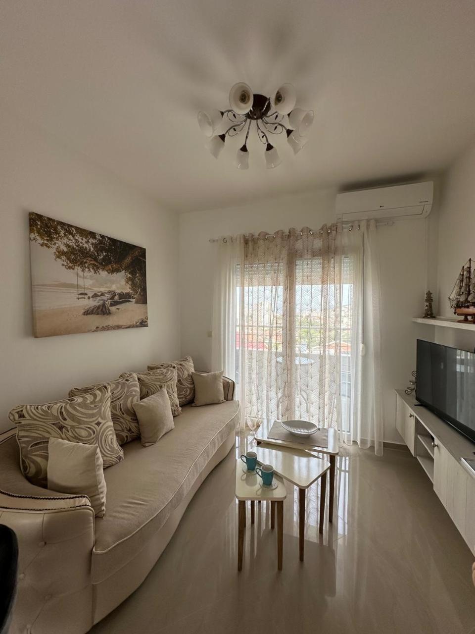 Villa Holiday Apartments Bar Exteriér fotografie