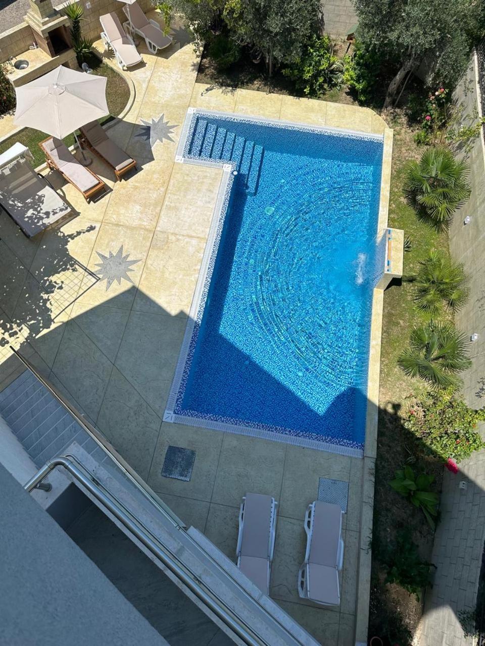 Villa Holiday Apartments Bar Exteriér fotografie