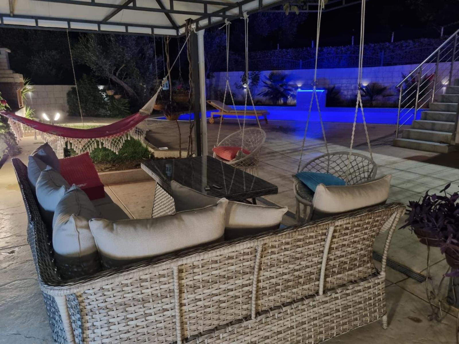 Villa Holiday Apartments Bar Exteriér fotografie